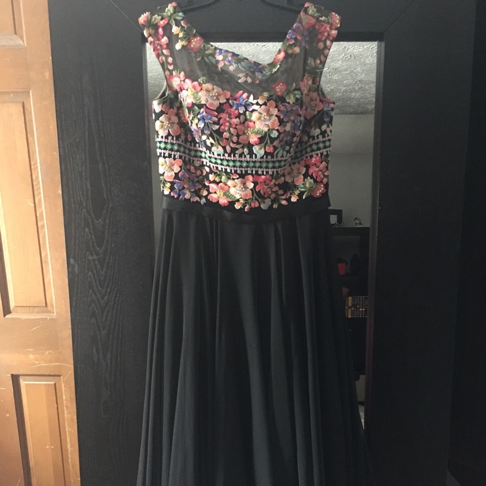 Prom dress - size 16